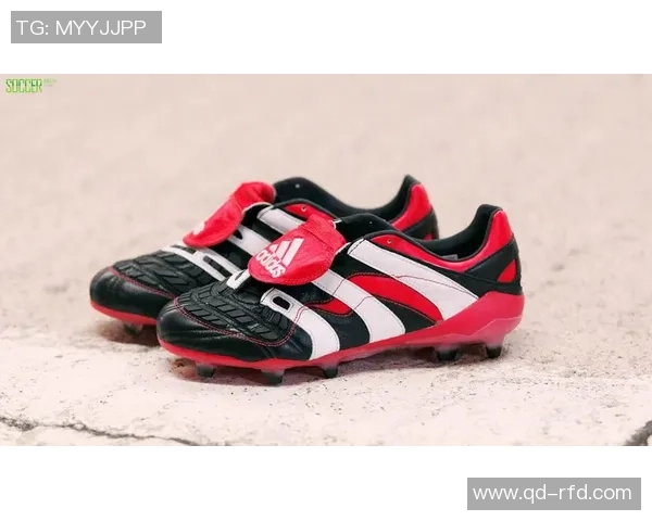 经典再现 T90猎鹰足球鞋复刻版重磅回归 展现精准射门与速度控制极限 经典再现 T90猎鹰足球鞋复刻版重磅回归 展现精准射门与速度控制极限