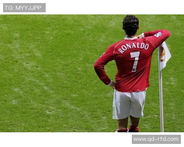 足球传奇岁月：从少年到巨星的成长之路见证球员辉煌瞬间