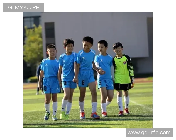 足球星空歌诉说绿茵梦想与激情点亮无尽青春旅程