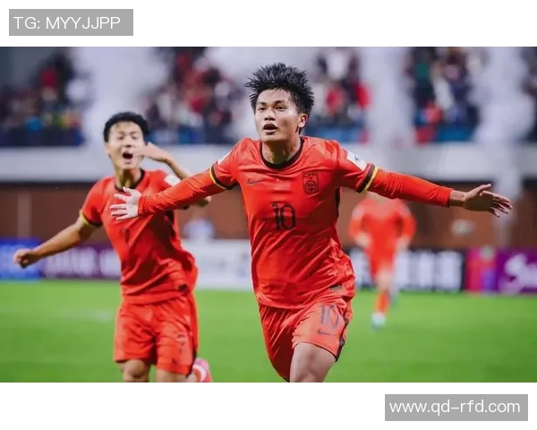 亚洲足球之星闪耀赛场 揭秘五大王牌球员的成长与传奇