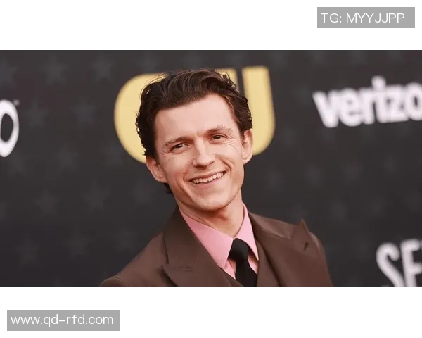 像荷兰弟的足球球星是谁?这位球员与汤姆霍兰德惊人相似引发热议 像荷兰弟的足球球星是谁?这位球员与汤姆霍兰德惊人相似引发热议