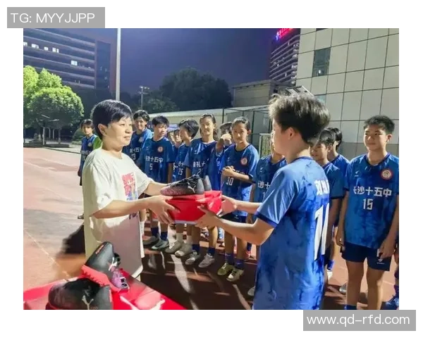 合肥八中足球队球星带领球队冲击全国赛场荣誉再创辉煌