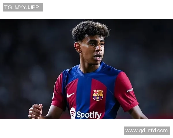 全球足球球星中年龄最小的天才球员及其未来潜力分析 全球足球球星中年龄最小的天才球员及其未来潜力分析